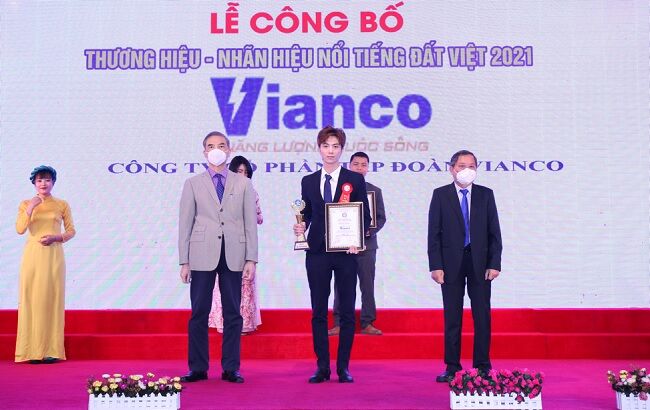 Đèn LED Vianco đạt Top 10 Thương hiệu nổi tiếng Đất Việt 2021