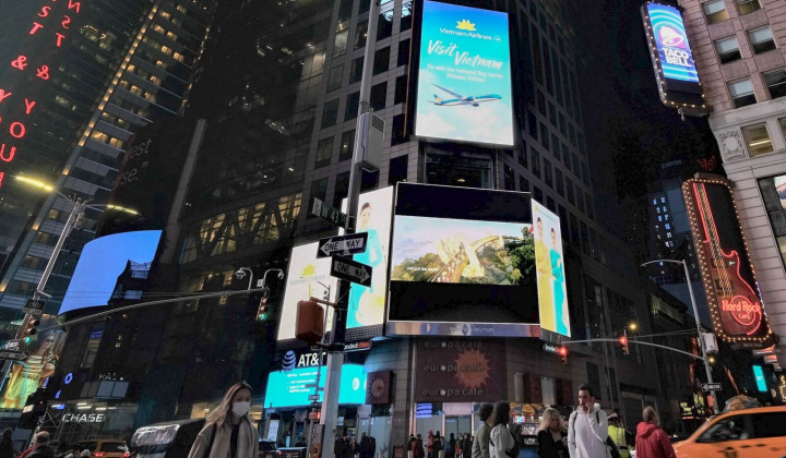 Hình ảnh đất nước Việt Nam bất ngờ xuất hiện tại Quảng trường Thời Đại danh tiếng của Mỹ