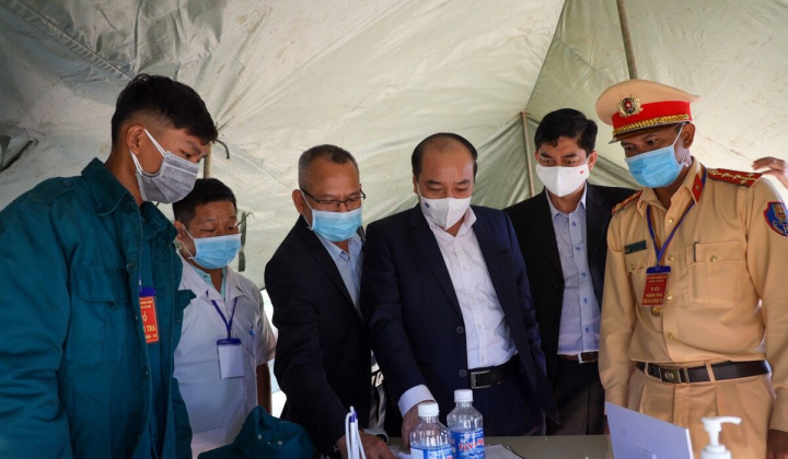 Đắk Lắk: Mùng 1 Tết, Chủ tịch UBND tỉnh đến thăm chốt kiểm soát dịch bệnh Covid-19