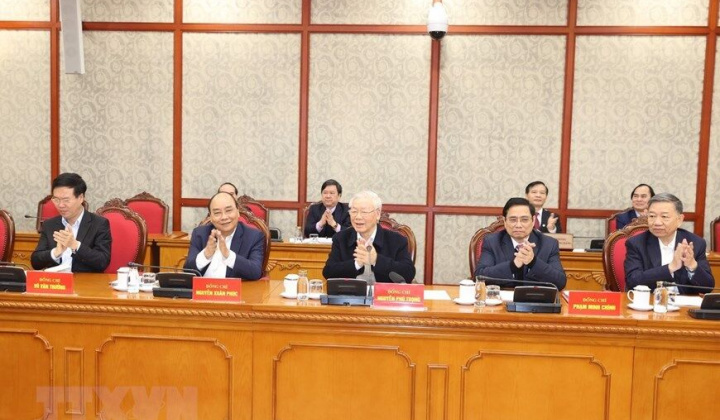 Bộ Chính trị, Ban Bí thứ khóa XIII họp phiên đầu tiên