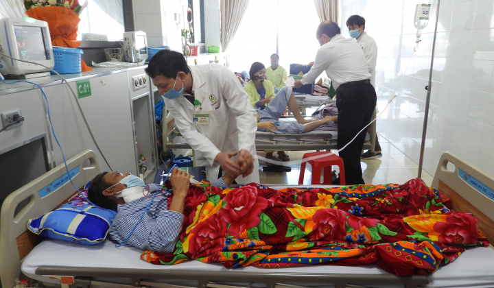 “Xuân ấm áp - Tết yêu thương” tại Bệnh viện Ung bướu Thanh Hóa