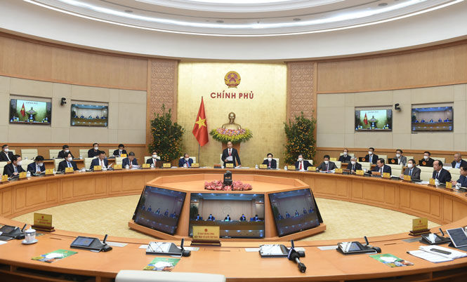 Không có tư tưởng cầm chừng, ỷ lại, chờ đợi lúc ''giao thời''