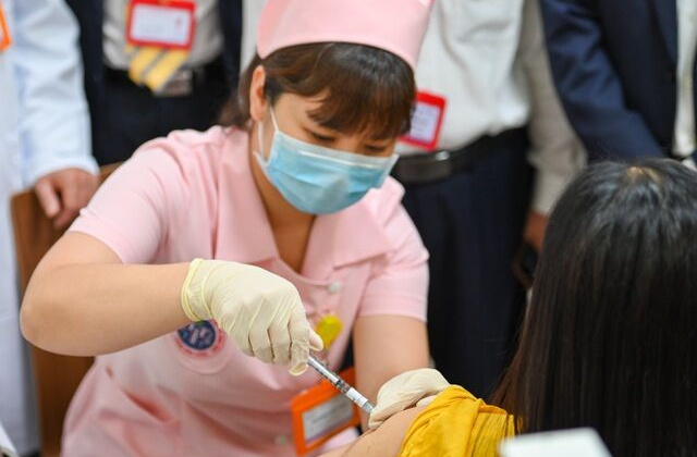 Vắc xin Covid-19 Việt Nam có hiệu quả với biến chủng virus Anh và Nam Phi