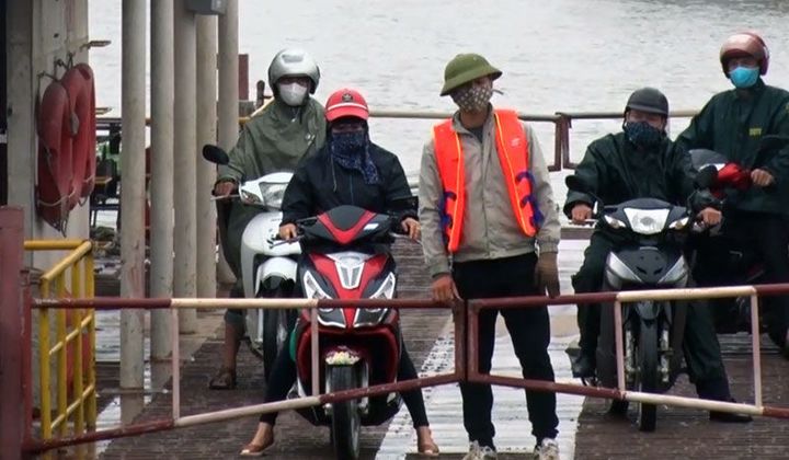 Bến phà, bến khách ngang sông ở Hải Dương hoạt động trở lại