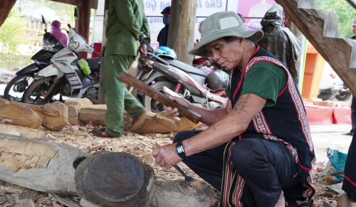 Tây Nguyên: Nét văn hóa huyền bí "Hội thi tạc tượng gỗ"