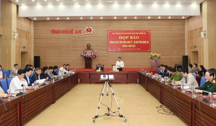 Văn phòng UBND tỉnh Nghệ An họp báo thông tin tình hình kinh tế - xã hội quý I/2021