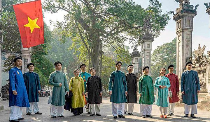 Áo dài nam trong dòng chảy văn hóa Việt