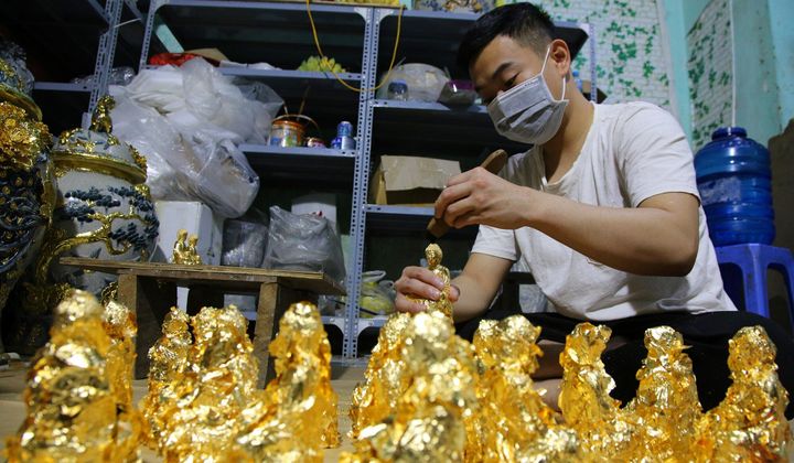 Nghề quỳ vàng bạc 300 năm tuổi ở Kiêu Kỵ, Hà Nội được công nhận là Di sản Quốc gia