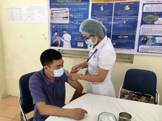 Lào Cai: Trên 680 người được tiêm vắc xin phòng Covid-19 trong ngày tiêm đầu tiên