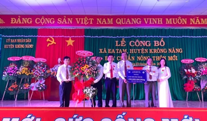 EA TAM (Krông Năng) đón bằng đạt chuẩn Nông thôn mới năm 2020