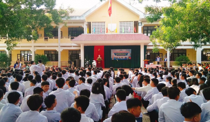 Trường THPT Đông Sơn 2: Chú trọng đổi mới, nâng cao chất lượng giáo dục toàn diện