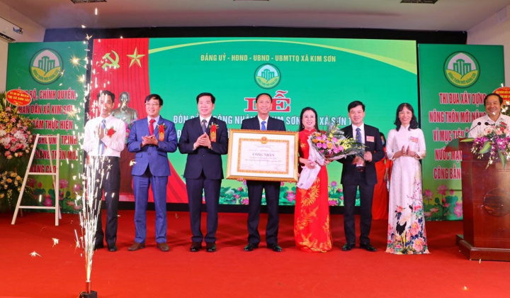 Kim Sơn (Sơn Tây) về đích nông thôn mới nâng cao