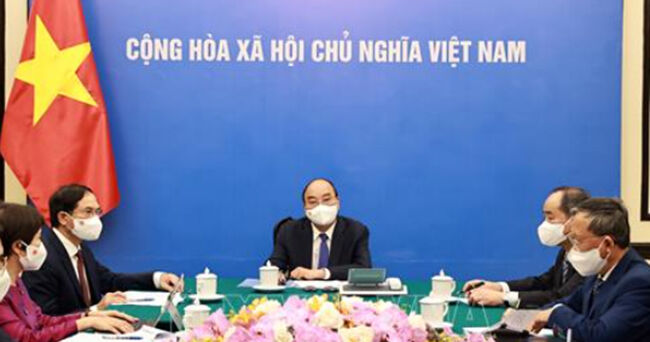 Chủ tịch nước Nguyễn Xuân Phúc điện đàm với Thủ tướng Nhật Bản Suga Yoshihide