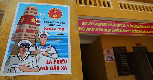 Thiêng liêng lá phiếu nơi đầu sóng