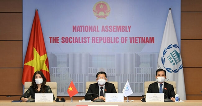 Thiết lập chính sách đồng bộ và thực chất về vấn đề biến đổi khí hậu toàn cầu