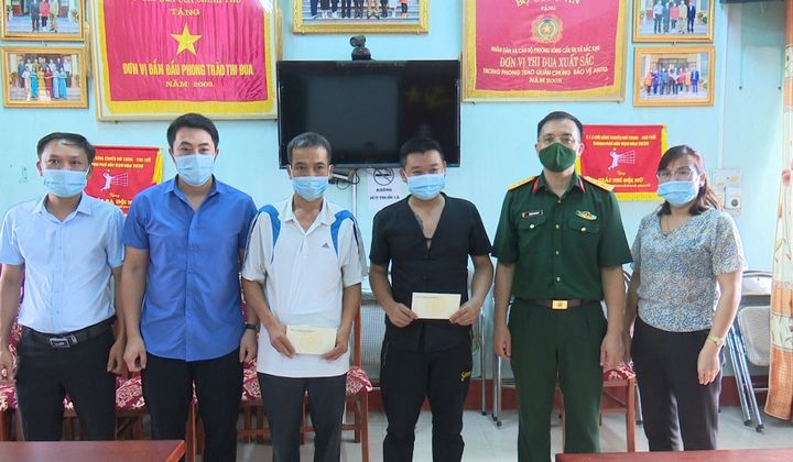 Bắc Kạn: Thăm, tặng quà các gia đình bị thiệt hại do thiên tai