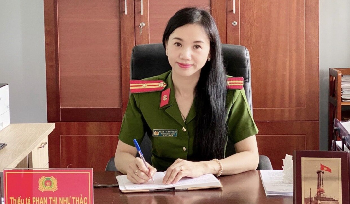 Nữ chiến sĩ Công an vùng cao Vì nhân dân phục vụ