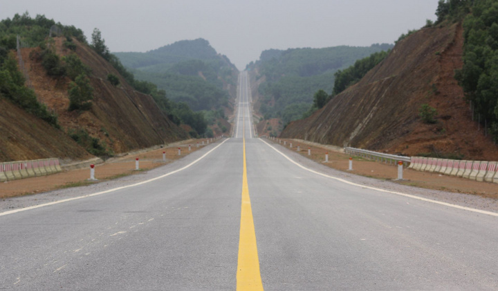 4 cao tốc phải hoàn thành trong năm 2022 đang thi công thế nào?