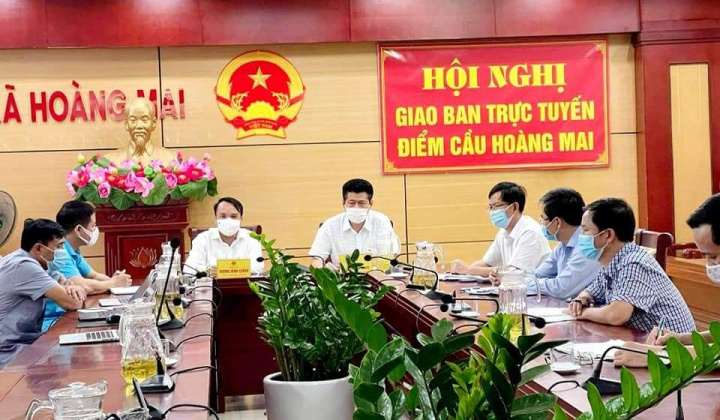 Nghệ An: Giám đốc Sở y tế làm việc với Ban chỉ đạo phòng chống dịch CoVid -19 thị xã Hoàng Mai