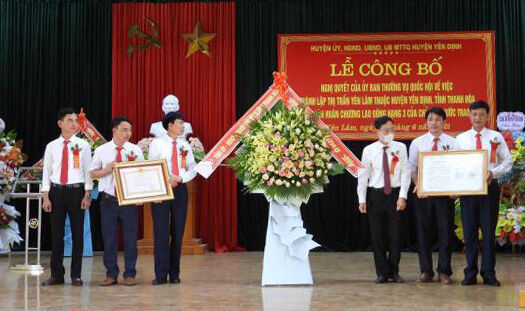 Thanh Hóa: Xã Yên Lâm (Yên Định) đón nhận HCLĐ Hạng Ba và Nghị quyết thành lập Thị trấn