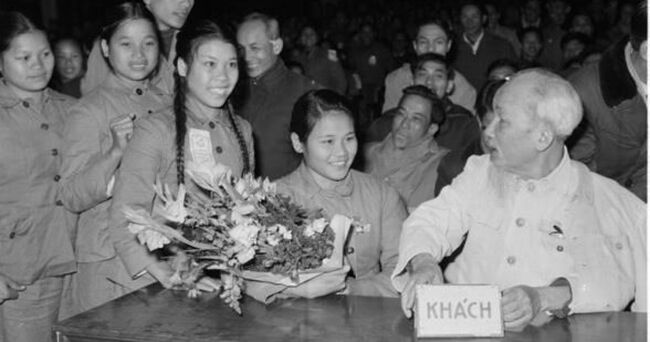 Hành trình Người đi tìm hình của nước và bài học cho thanh niên hôm nay