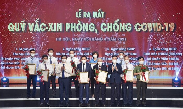 Hà Nội hưởng ứng mua vắc-xin cho Thành phố 1.000 tỷ đồng và ủng hộ Quỹ vắc-xin Phòng Covid-19 Việt Nam 100 tỷ đồng
