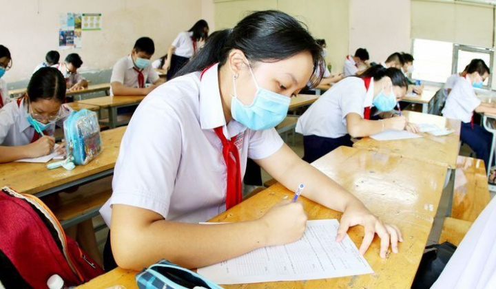 Hà Nội: Thí sinh làm thủ tục dự thi lớp 10 theo hình thức trực tuyến