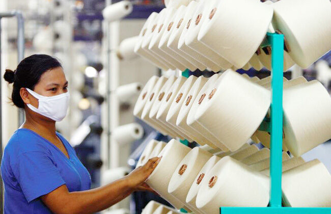 Việt Nam 'bỏ túi' thêm 1 tỷ USD nhờ tăng mạnh đơn hàng xuất khẩu xơ sợi