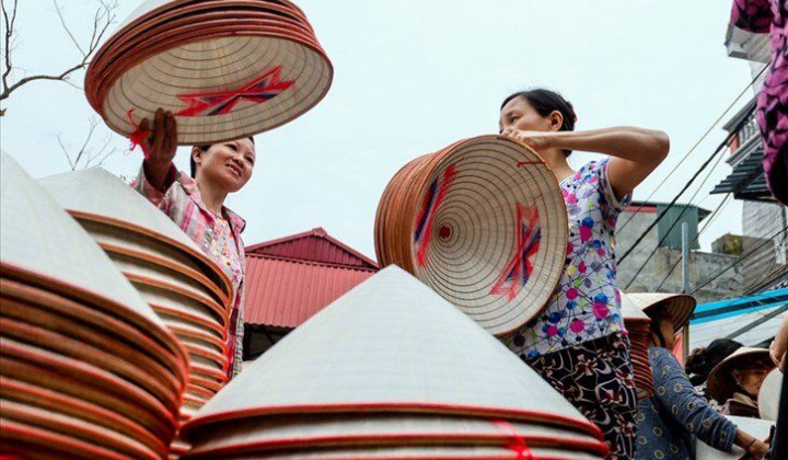 Khai thác tiềm năng và lợi thế kinh tế làng nghề truyền thống ở Thanh Oai, Hà Nội