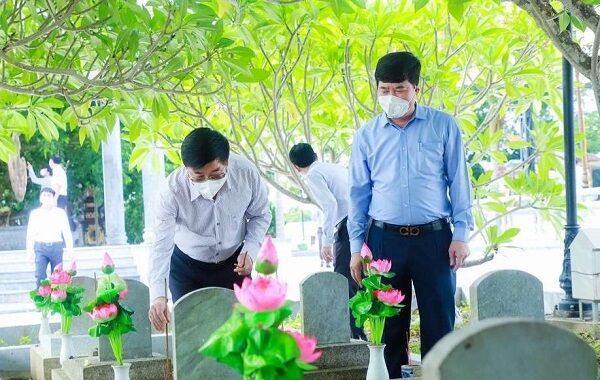 Nghĩa trang liệt sỹ quốc tế Việt - Lào những ngày tháng 7