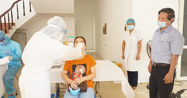 Việt Nam đã vượt ngưỡng 100.000 ca mắc Covid-19