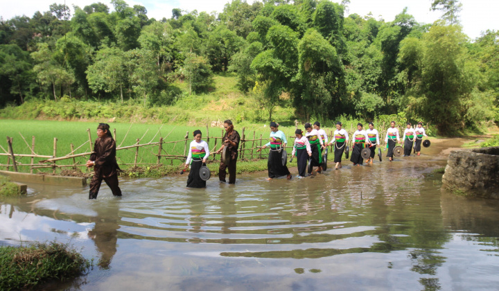 Cần lưu giữ tục lệ hát “Sắc bùa” tại huyện Ngọc Lặc, Thanh Hóa