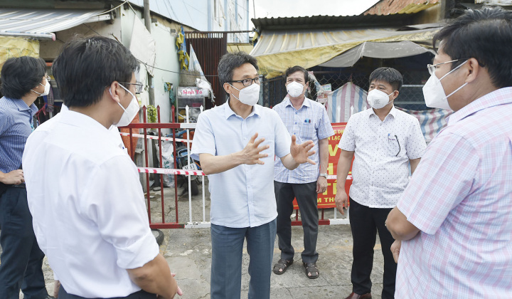 Phó Thủ tướng Vũ Đức Đam kêu gọi: Dành vaccine phòng COVID-19 cho TPHCM