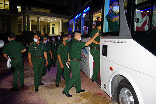 Bình Thuận tăng cường cán bộ, chiến sĩ lên biên giới chống dịch