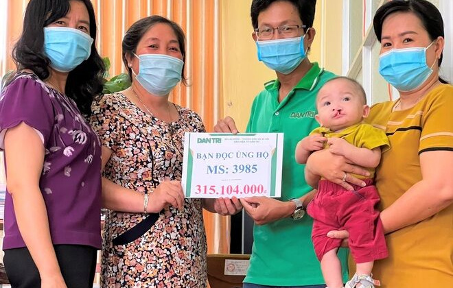 Lập sổ tiết kiệm hơn 300 triệu đồng giúp đỡ bé hở hàm ếch bị cha mẹ bỏ rơi