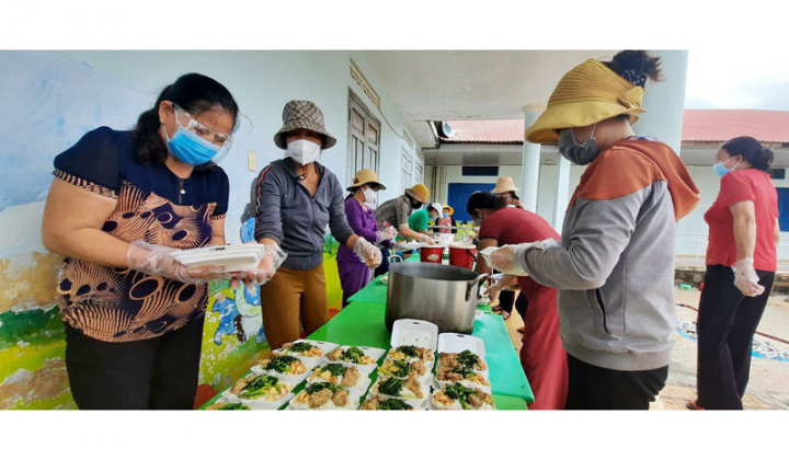 Nghĩa tình giữa mùa dịch vùng dân tộc thiểu số Đắk Lắk