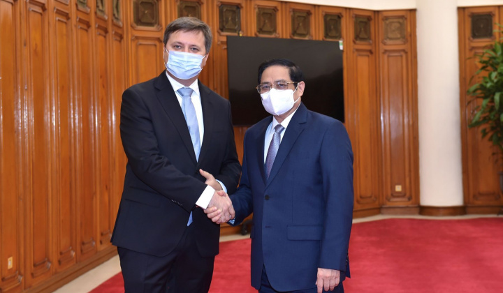 Ba Lan tặng và nhượng lại cho Việt Nam hơn 3,5 triệu liều vaccine phòng COVID-19