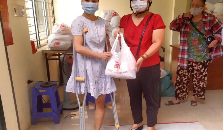 Phường Dịch Vọng Hậu: Tích cực hỗ trợ những hoàn cảnh khó khăn do dịch Covid-19