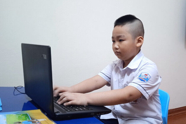 Ngành Giáo dục Hà Nội phát động chương trình ''Máy tính cho em''