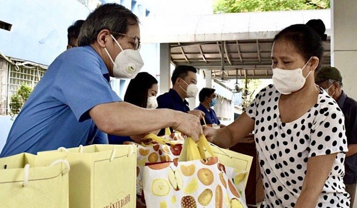 Hà Nội: Đảm bảo an sinh xã hội gắn với phòng chống dịch bệnh