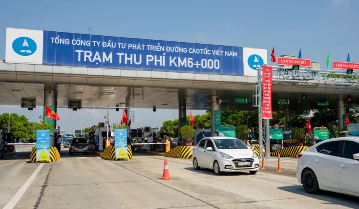 Bộ GTVT: Thu phí tự động không dừng là để phục vụ người dân