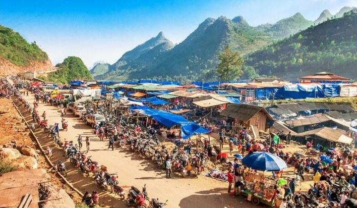 Lào Cai: Đa sắc màu chợ phiên vùng Tây Bắc
