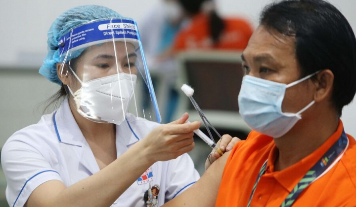 Hà Nội: Hơn 600.000 người đã tiêm mũi 3 vắc-xin Covid-19