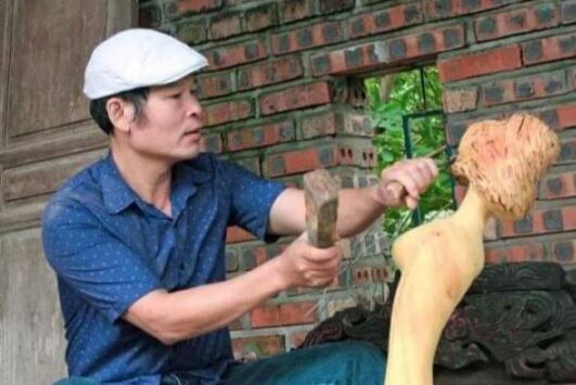 Nhà điêu khắc Triệu Tiến Công: Người tạc hồn cho gỗ