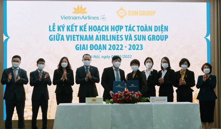 Vietnam Airlines và Sun Group mở rộng hợp tác chiến lược giai đoạn 2022-2023