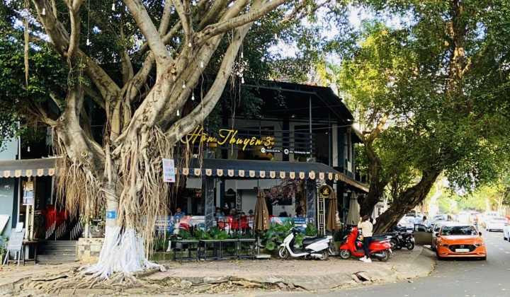 Một số hoạt động kinh doanh dịch vụ ăn uống tại Buôn Ma Thuột dần mở cửa trở lại