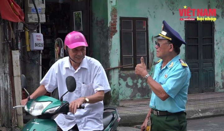 Một ngày theo chân những người “ăn cơm nhà vác tù và hàng tổng”