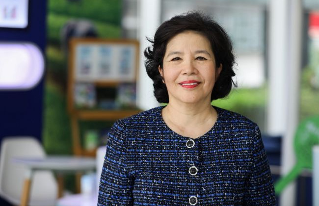 Bà Mai Kiều Liên được vinh danh 'Doanh nhân xuất sắc 2022', Vinamilk tiếp tục dẫn đầu các bảng xếp hạng thương hiệu