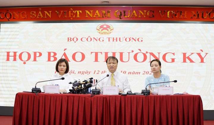 Bộ Công Thương kiến nghị Bộ Tài chính giảm các loại thuế liên quan đến xăng dầu
