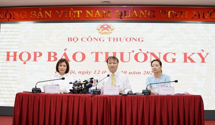 Bộ Công Thương kiến nghị Bộ Tài chính giảm các loại thuế liên quan đến xăng dầu